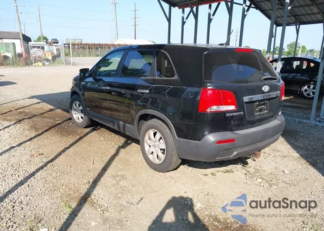 2013 Kia Sorento Lx z USA, uszkodzony, nr VIN 5XYKTCA6XDG416951